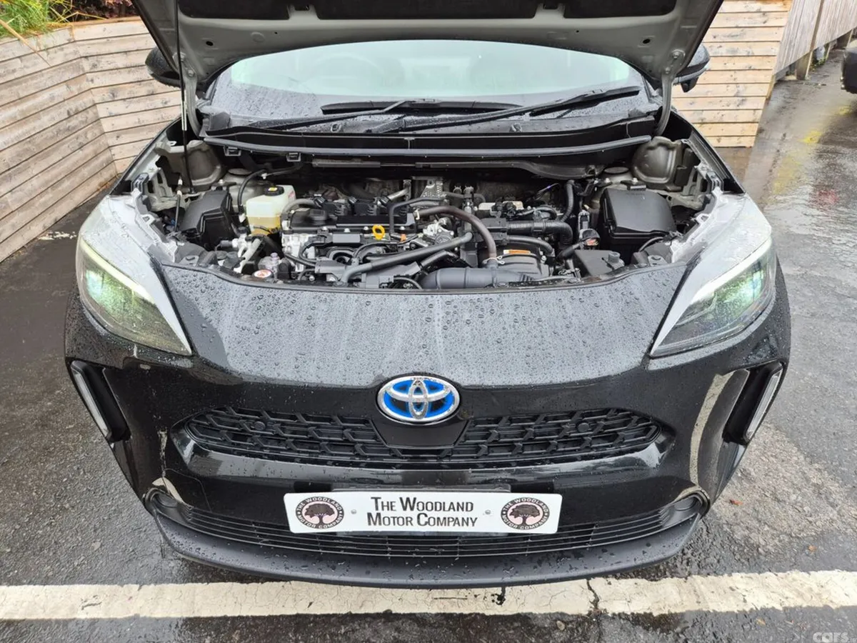 Toyota Yaris Cross SUV, Petrol Hybrid, 2021, Black
