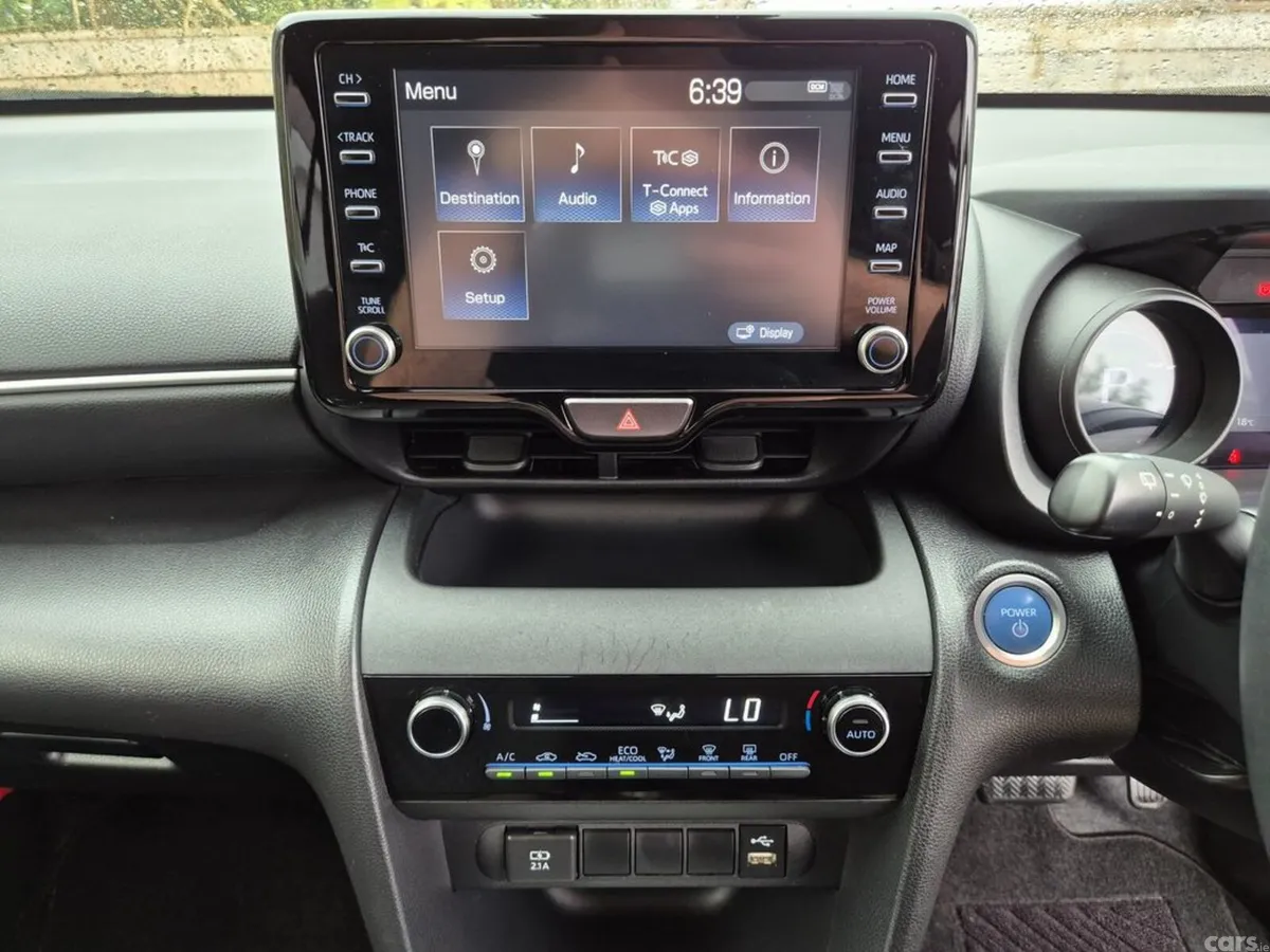 Toyota Yaris Cross SUV, Petrol Hybrid, 2021, Black