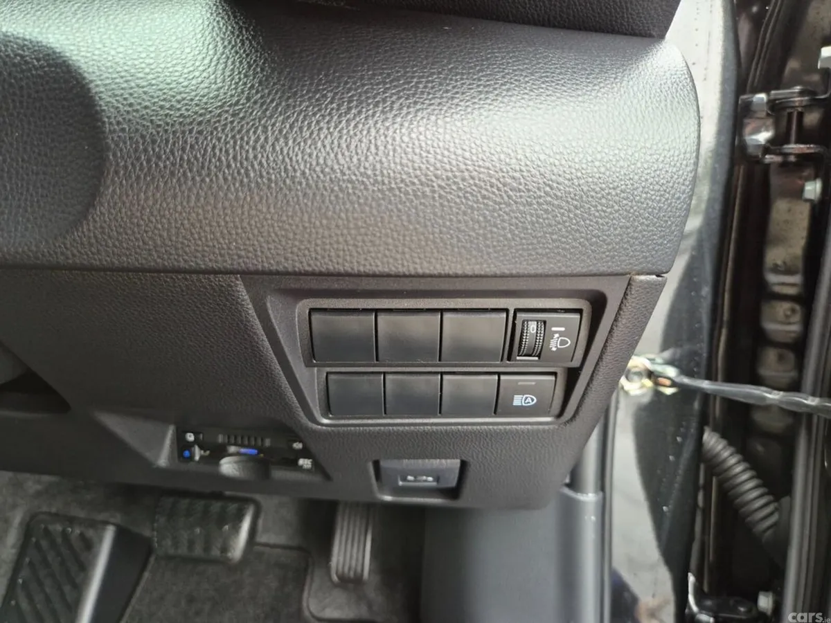 Toyota Yaris Cross SUV, Petrol Hybrid, 2021, Black