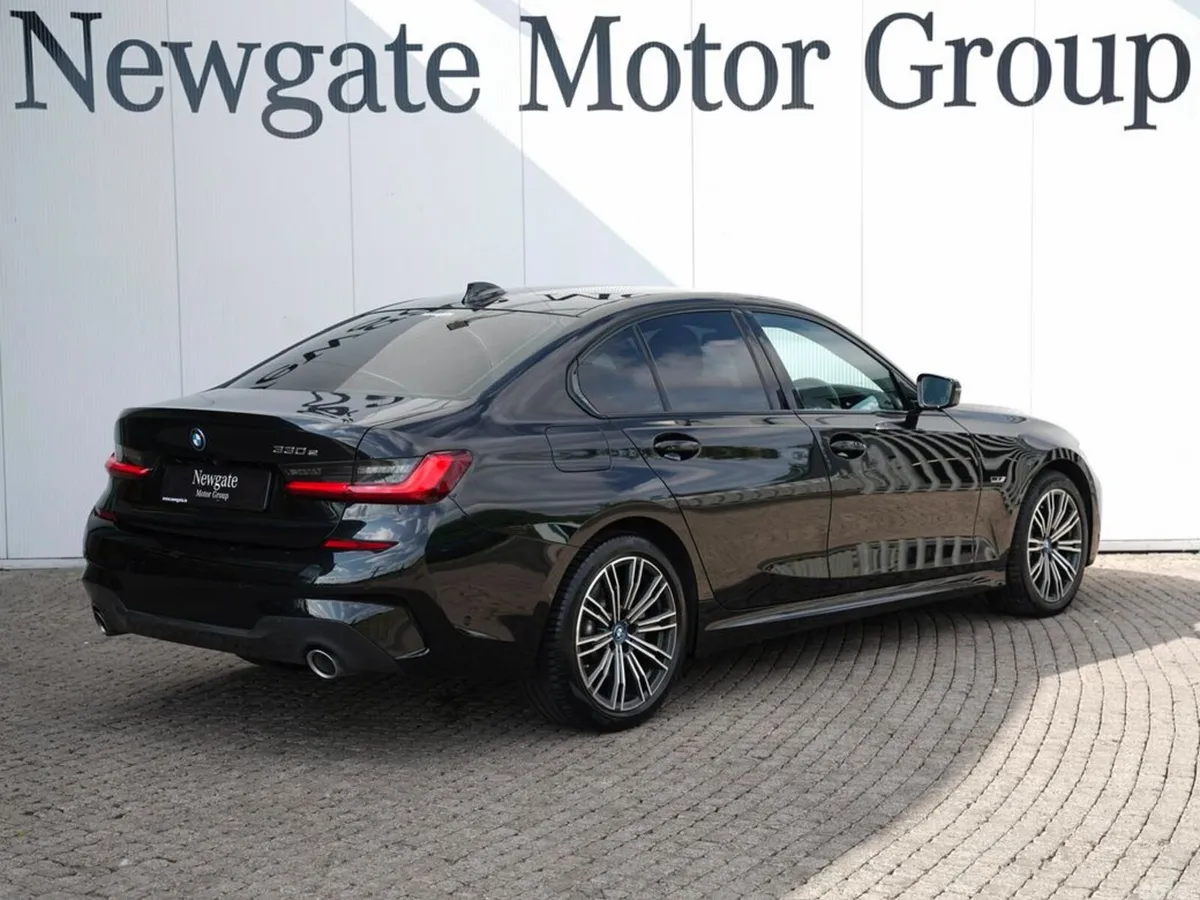 BMW 3-Series Saloon, Petrol Plug-in Hybrid, 2022, Black