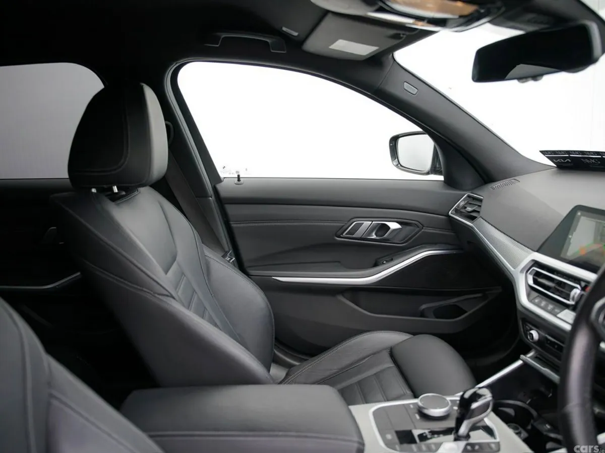 BMW 3-Series Saloon, Petrol Plug-in Hybrid, 2022, Black