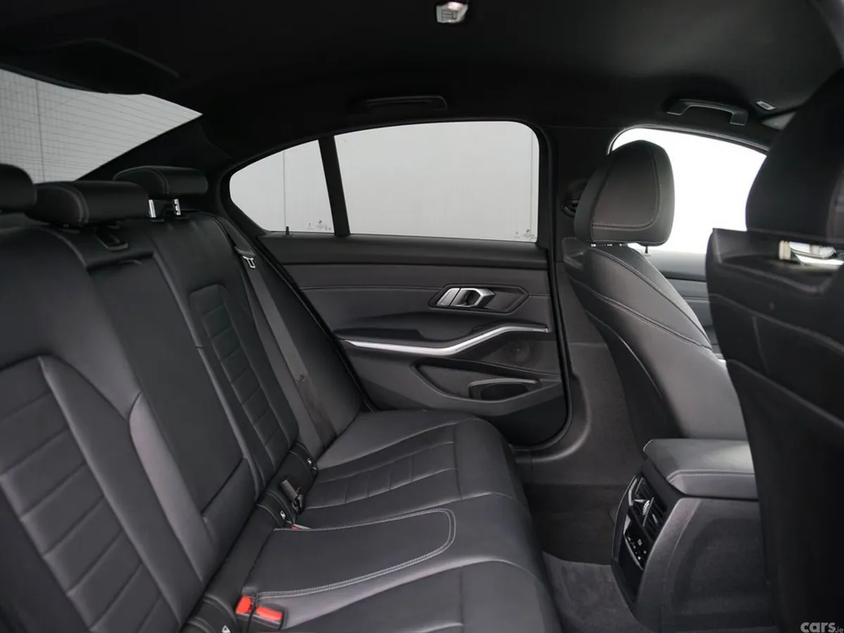 BMW 3-Series Saloon, Petrol Plug-in Hybrid, 2022, Black