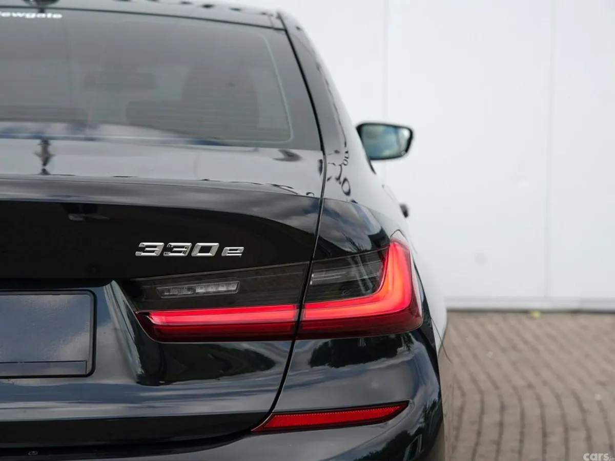 BMW 3-Series Saloon, Petrol Plug-in Hybrid, 2022, Black