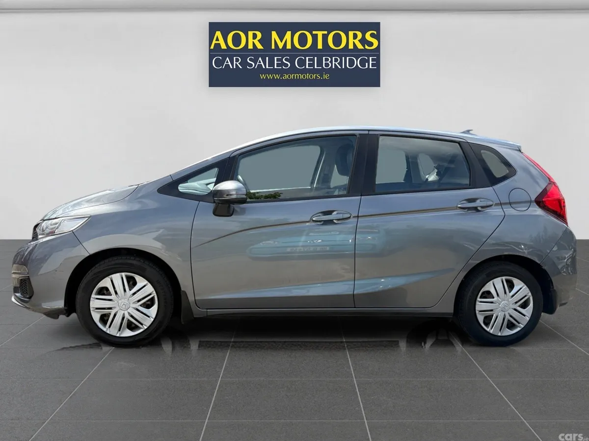 Honda Jazz Hatchback, Petrol, 2018, Grey