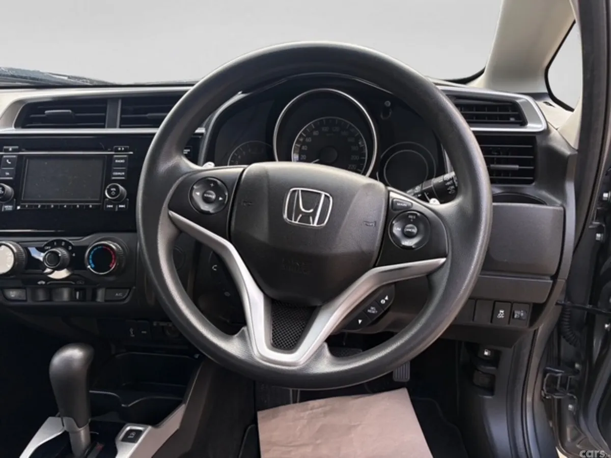 Honda Jazz Hatchback, Petrol, 2018, Grey