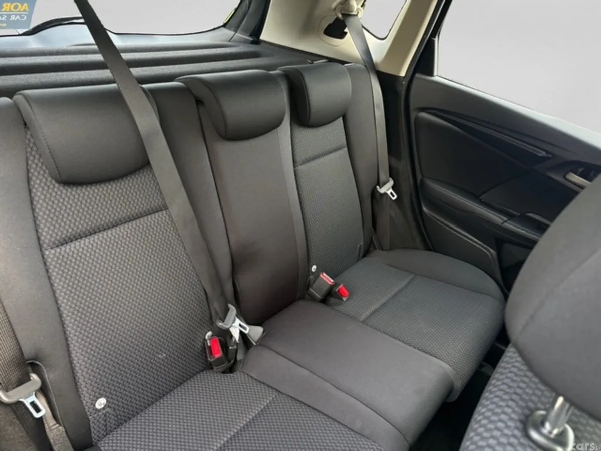 Honda Jazz Hatchback, Petrol, 2018, Grey