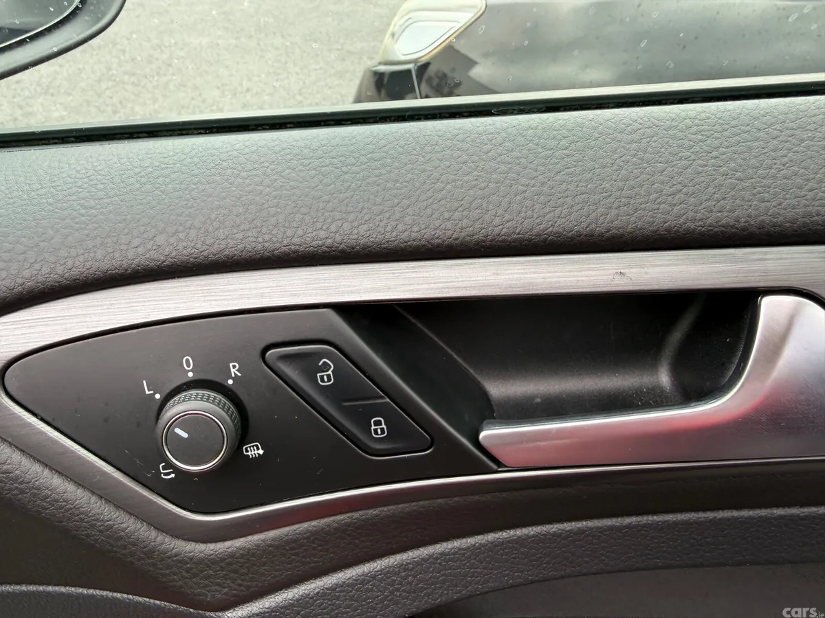 Volkswagen Golf Hatchback, Petrol, 2019, Red