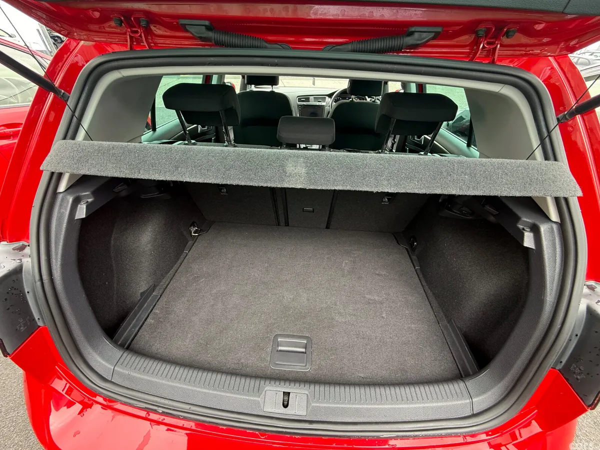 Volkswagen Golf Hatchback, Petrol, 2019, Red