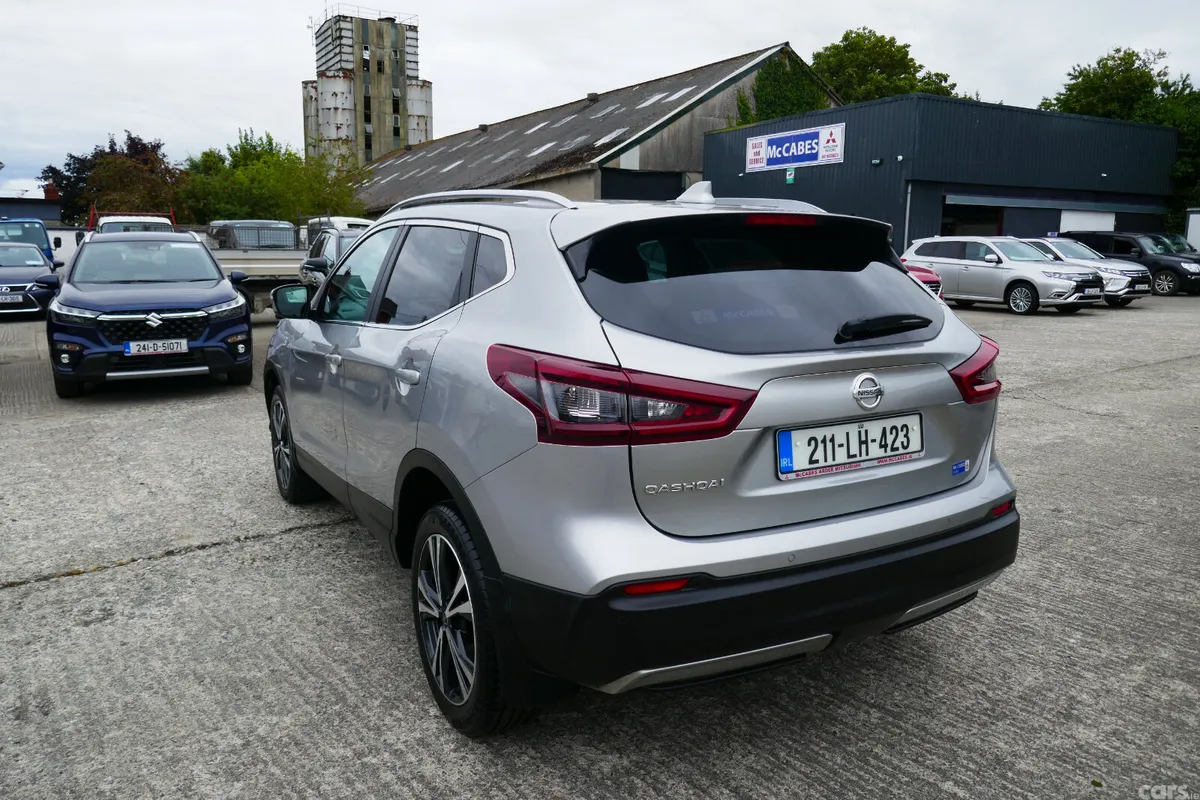 Nissan Qashqai MPV, Diesel, 2021, Grey
