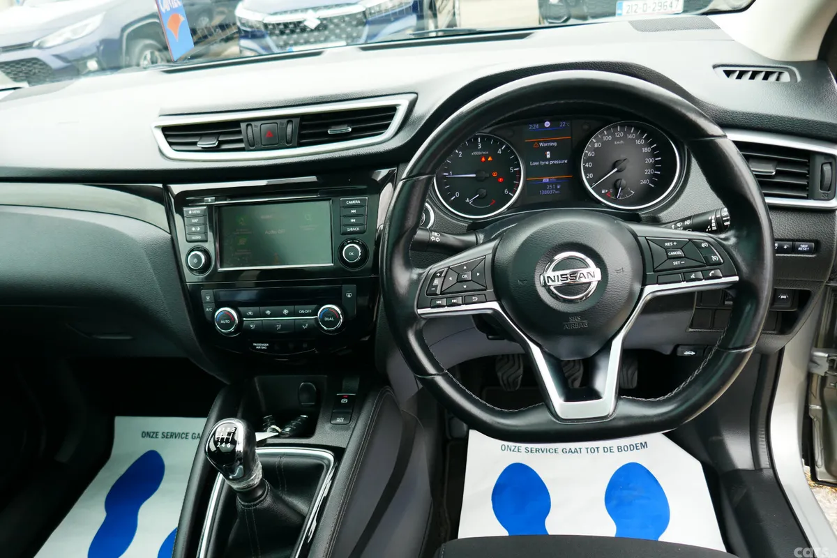 Nissan Qashqai MPV, Diesel, 2021, Grey