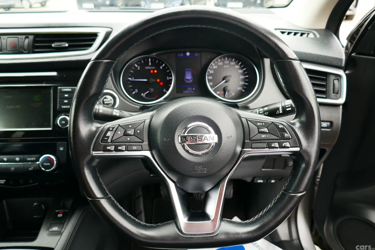 Nissan Qashqai MPV, Diesel, 2021, Grey