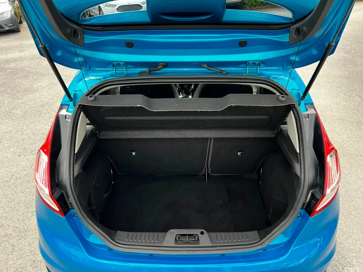 Ford Fiesta Hatchback, Petrol, 2015, Blue