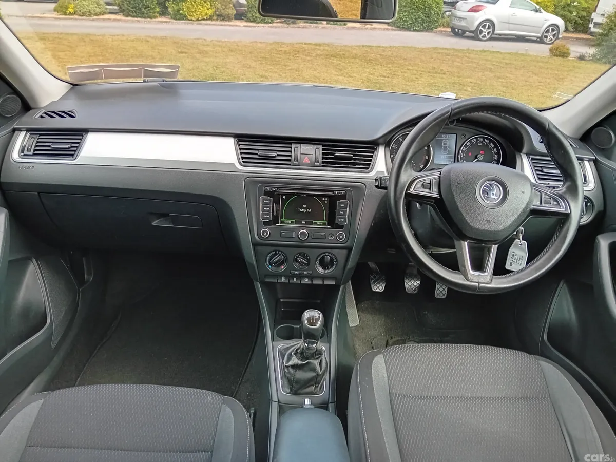 Skoda Rapid Hatchback, Petrol, 2014, Silver