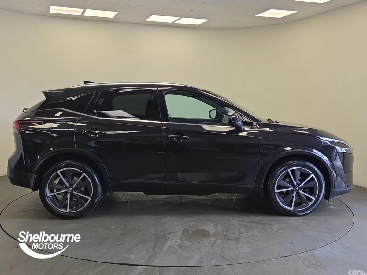 Nissan Qashqai Hatchback, Petrol, 2023, Black