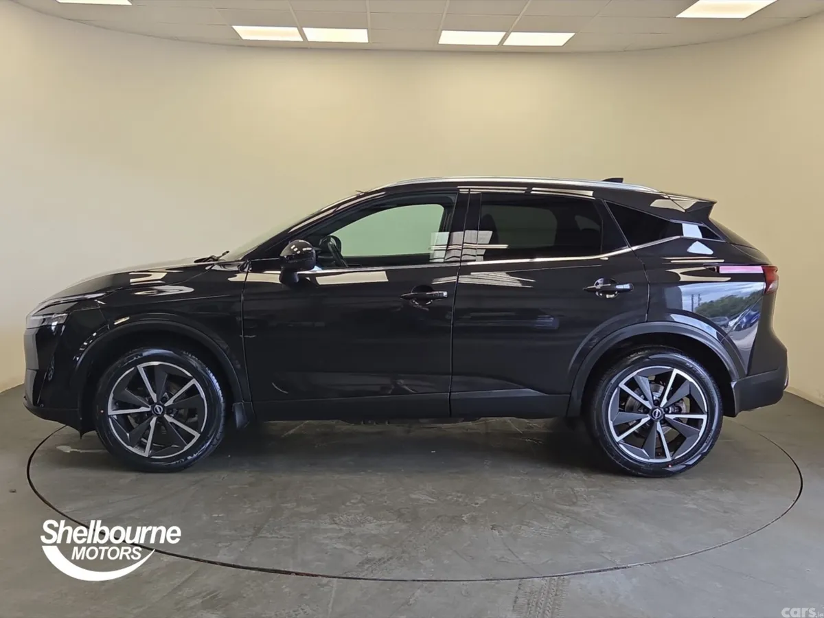 Nissan Qashqai Hatchback, Petrol, 2023, Black
