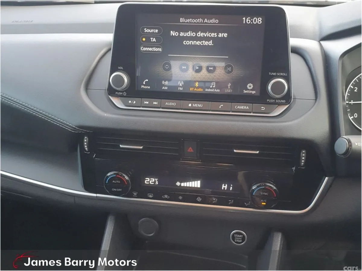Nissan Qashqai MPV, Petrol Hybrid, 2024, White