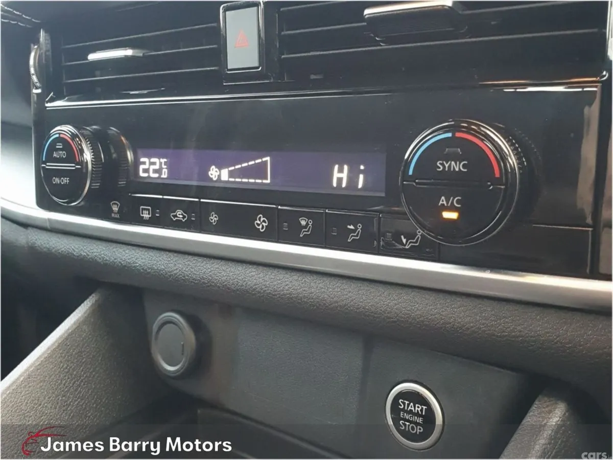 Nissan Qashqai MPV, Petrol Hybrid, 2024, White