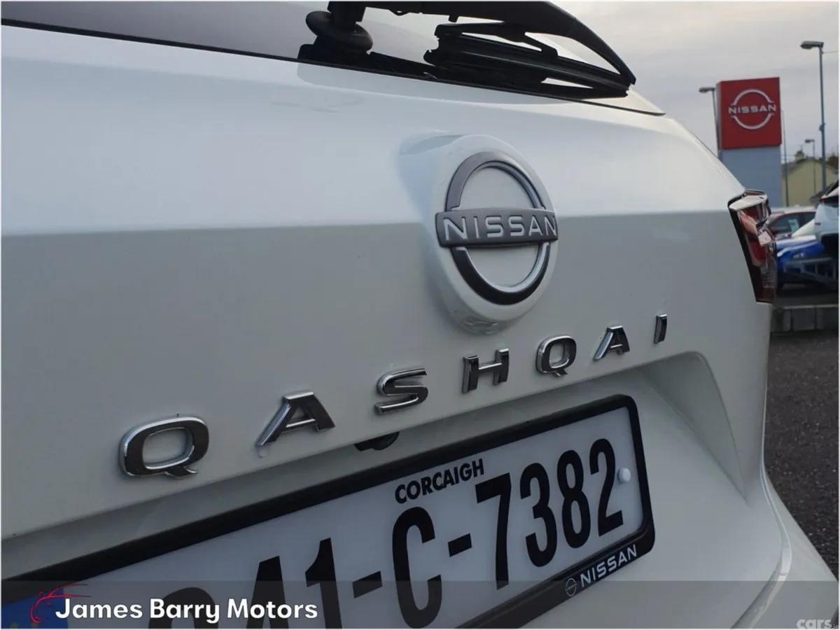 Nissan Qashqai MPV, Petrol Hybrid, 2024, White