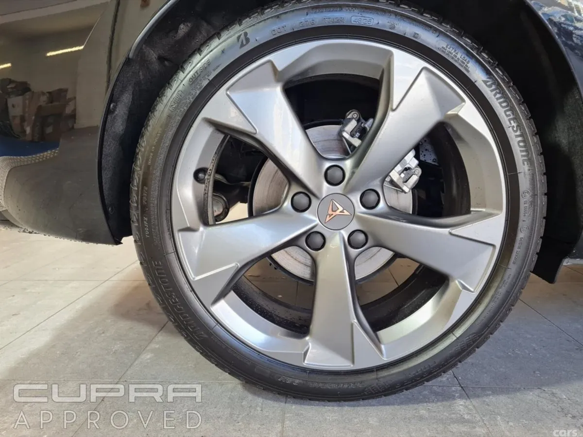 Cupra Leon Estate, Petrol, 2026, Black