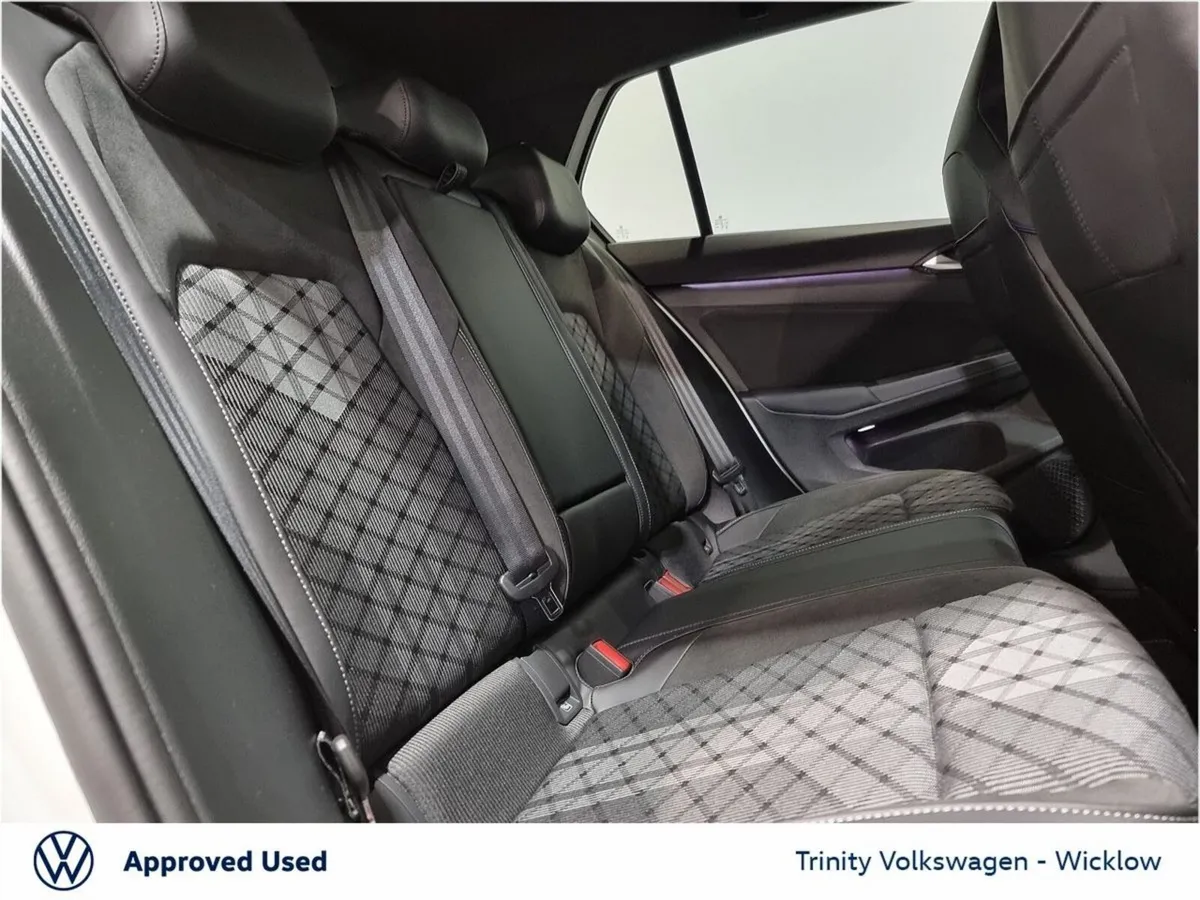 Volkswagen Golf Estate, Petrol, 2026, White