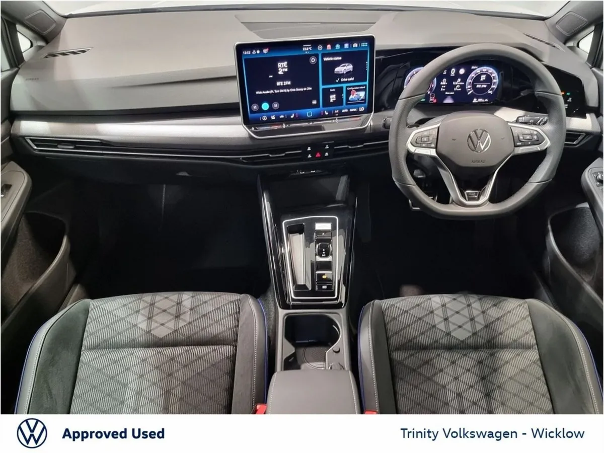 Volkswagen Golf Estate, Petrol, 2026, White
