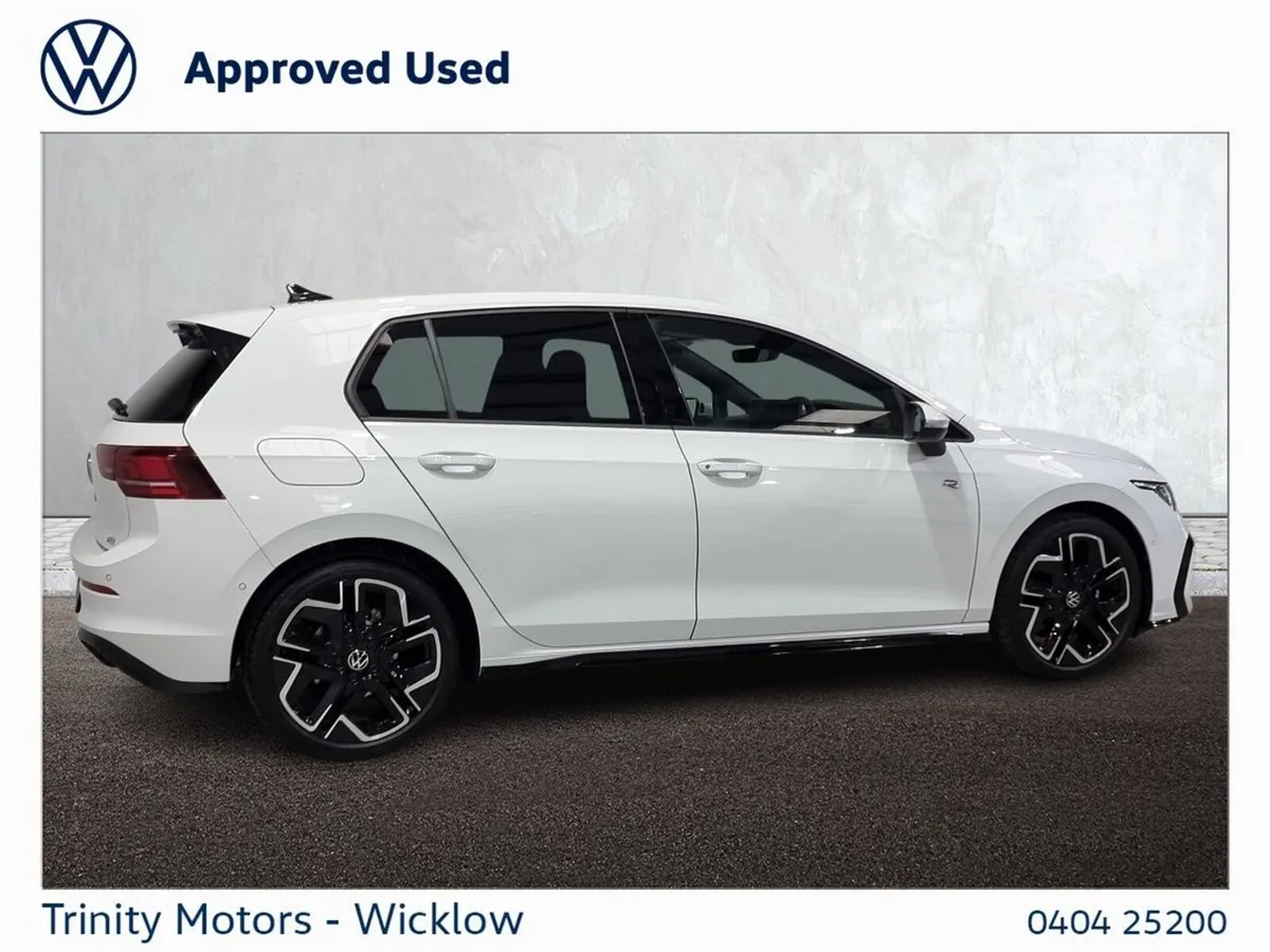Volkswagen Golf Estate, Petrol, 2026, White