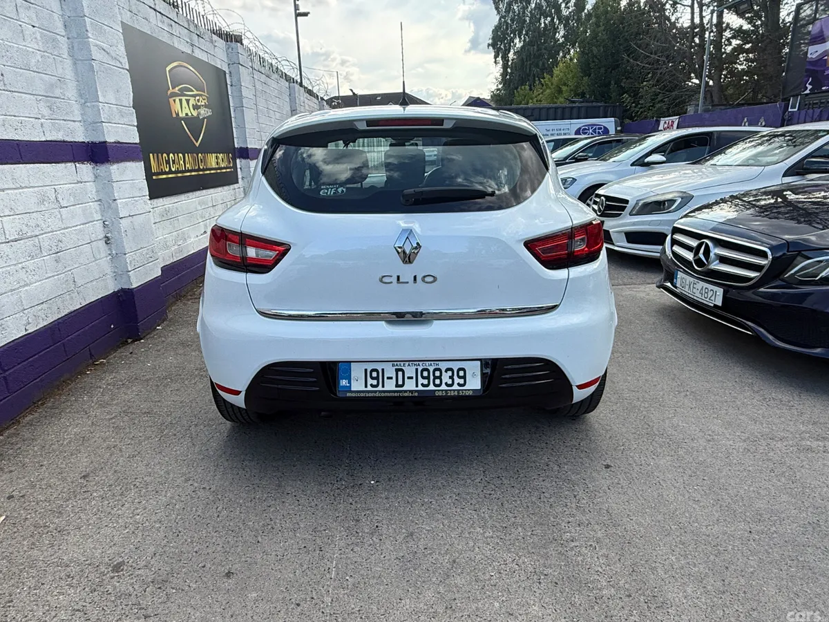 Renault Clio Hatchback, Petrol, 2019, White