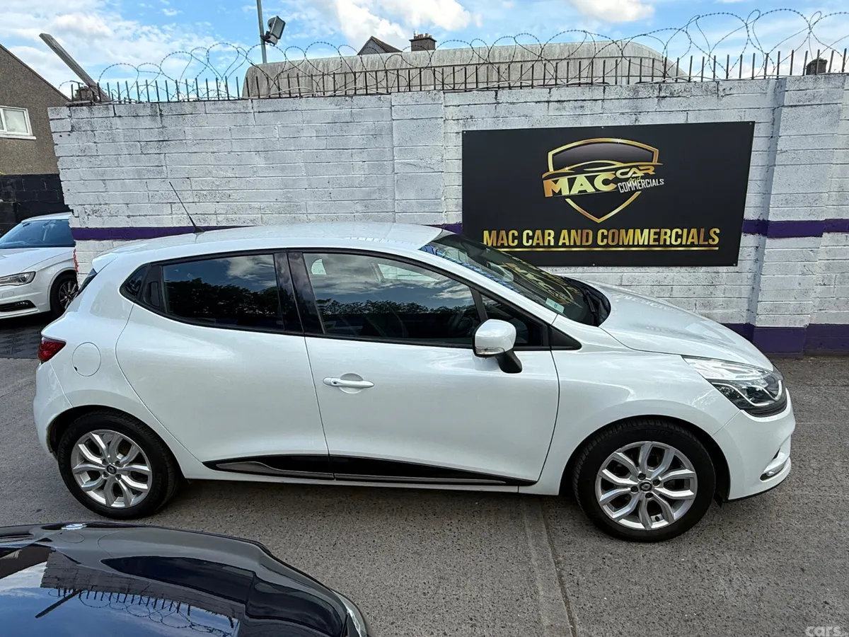 Renault Clio Hatchback, Petrol, 2019, White