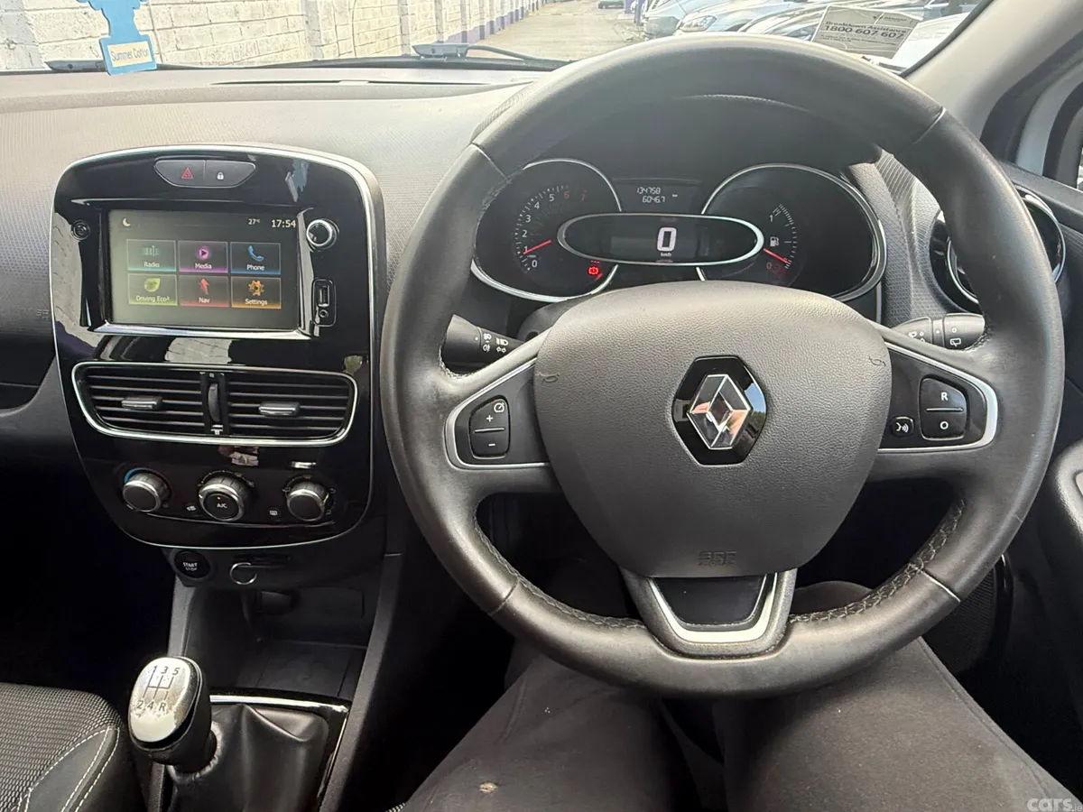 Renault Clio Hatchback, Petrol, 2019, White