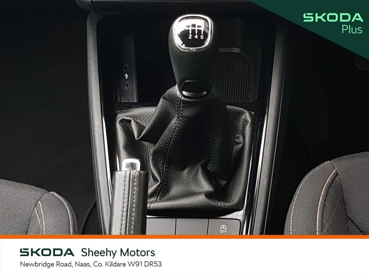 Skoda Kamiq Hatchback, Petrol, 2023, Grey