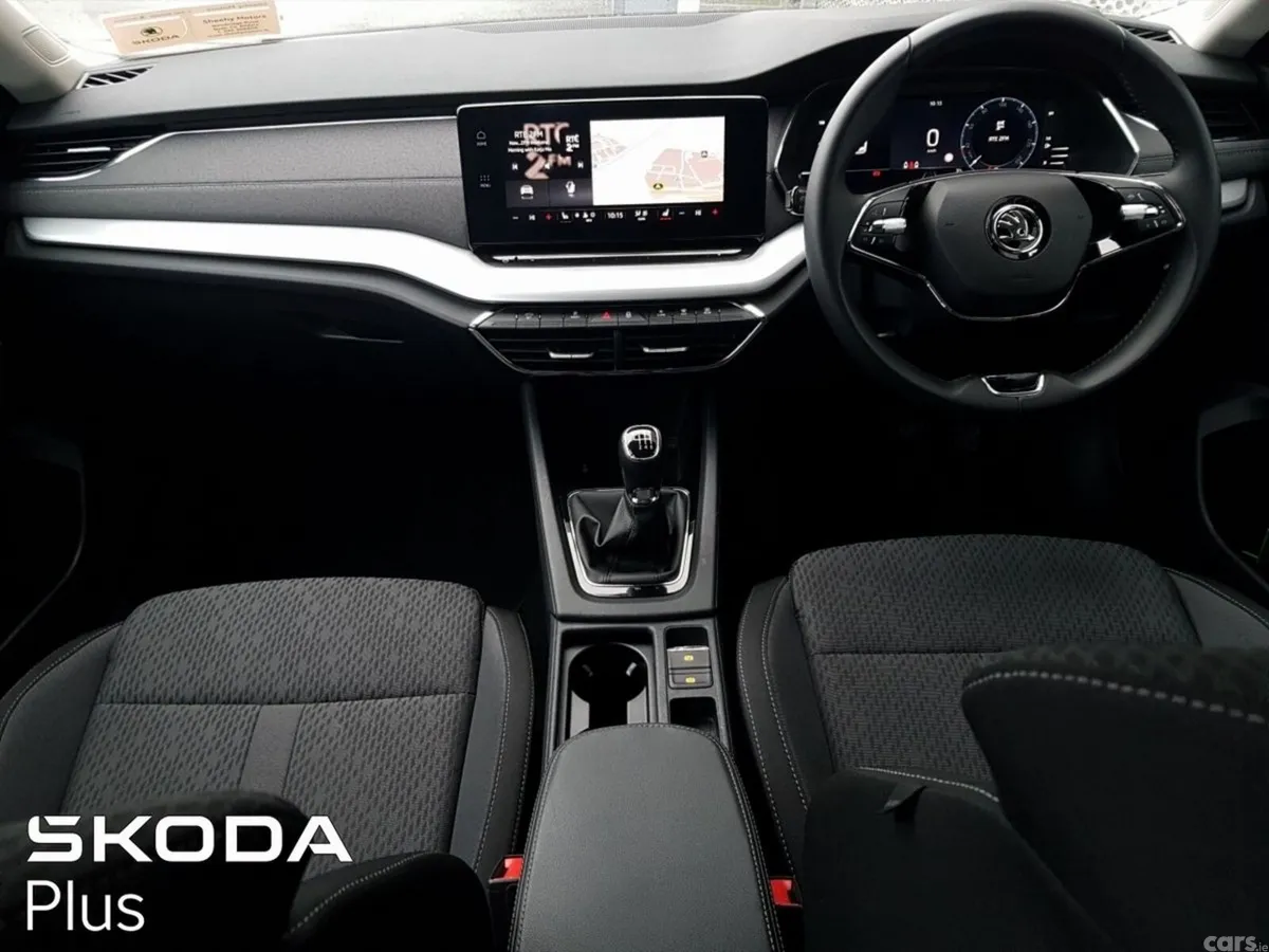 Skoda Octavia Saloon, Petrol, 2023, Black