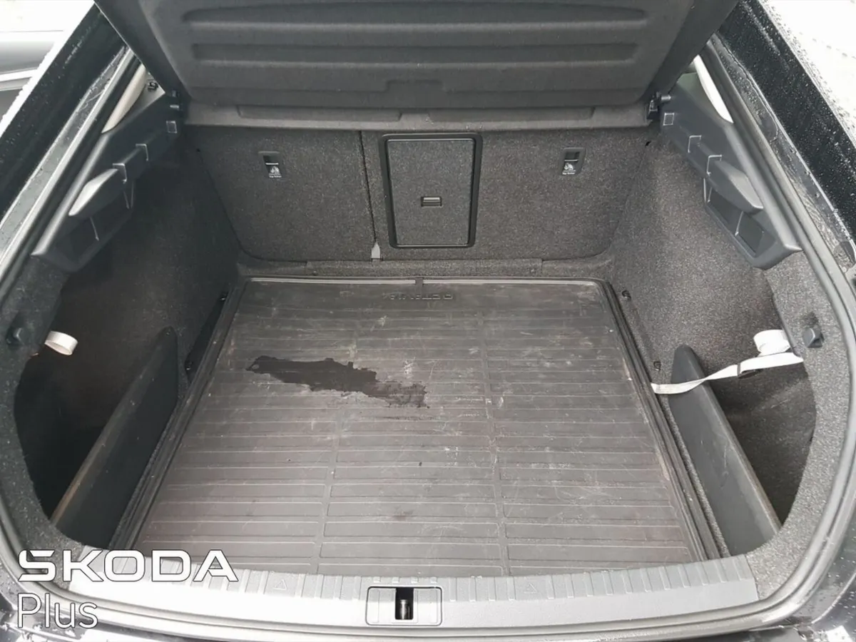 Skoda Octavia Saloon, Petrol, 2023, Black