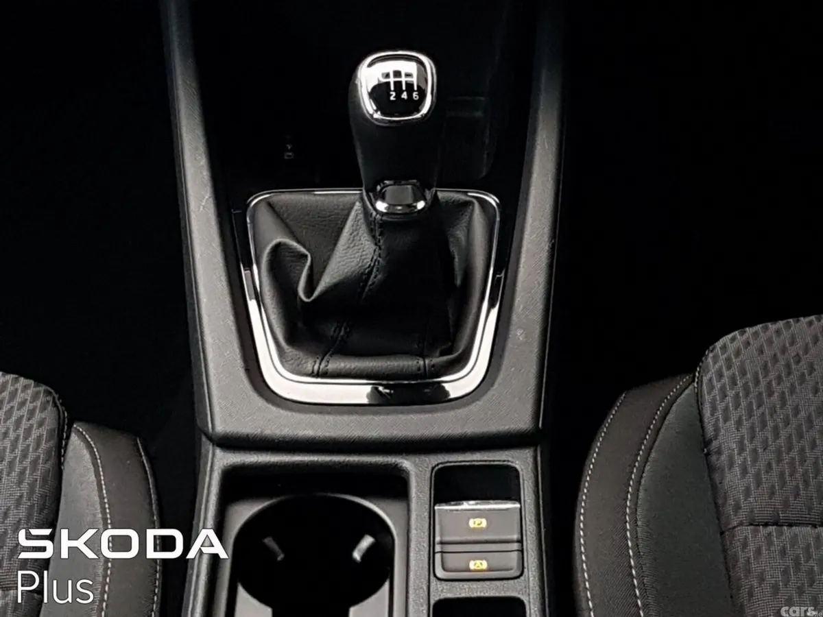 Skoda Octavia Saloon, Petrol, 2023, Black