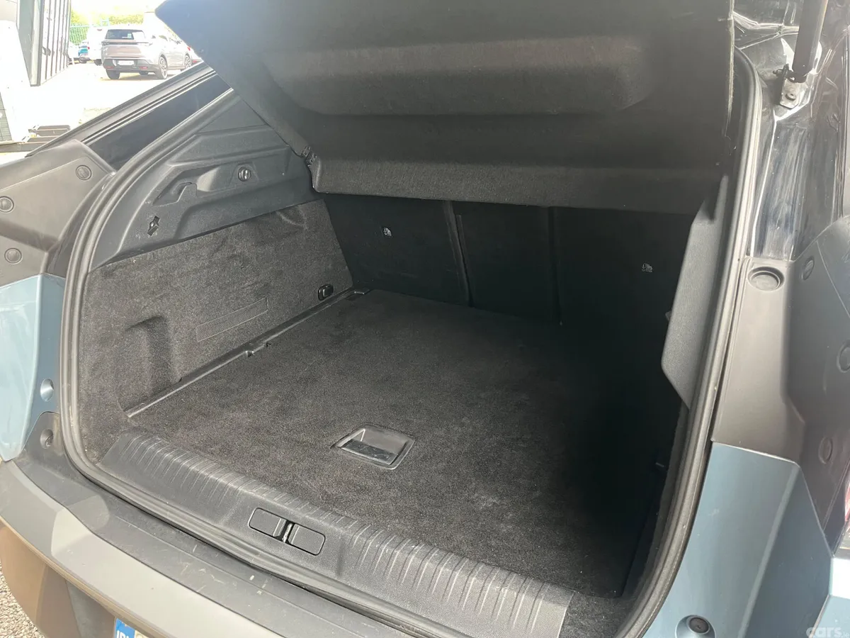 Peugeot 3008 MPV, Petrol Hybrid, 2024, Blue