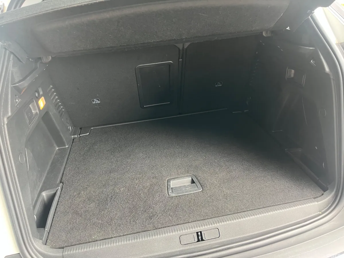 Peugeot 3008 MPV, Diesel, 2022, White