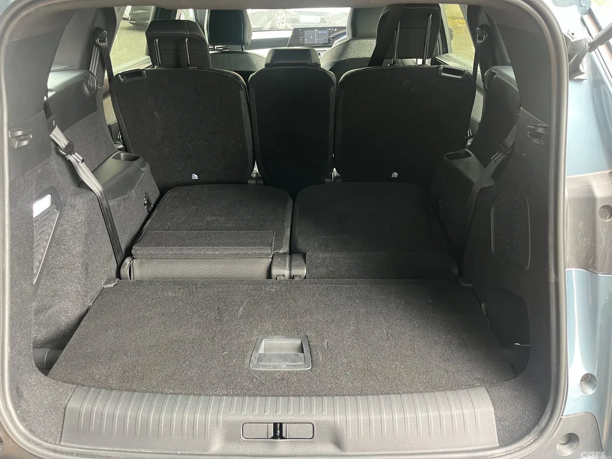 Peugeot 5008 MPV, Petrol Hybrid, 2026, Blue