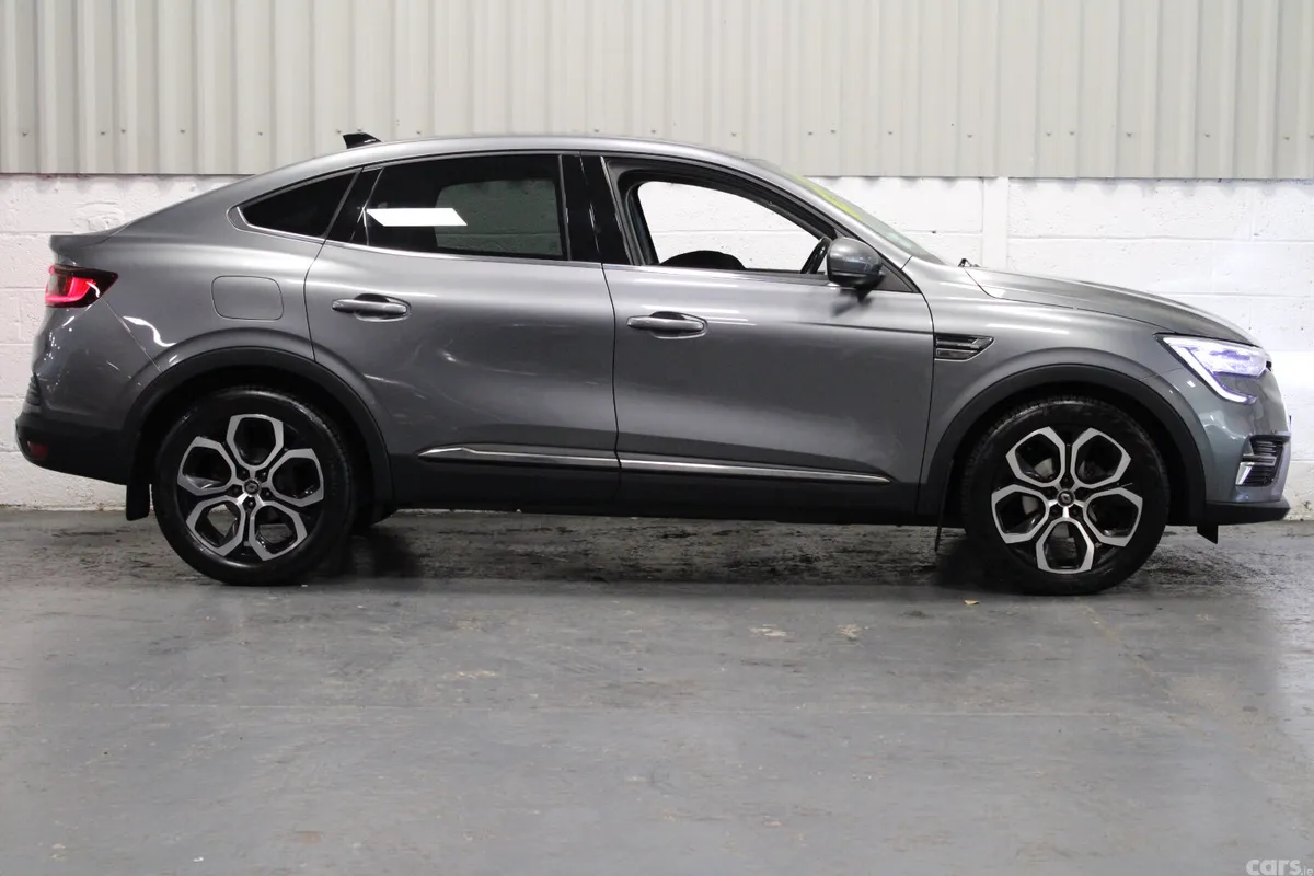 Renault Arkana Hatchback, Petrol, 2021, Grey