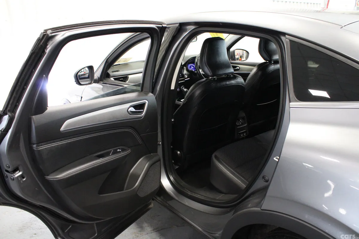 Renault Arkana Hatchback, Petrol, 2021, Grey