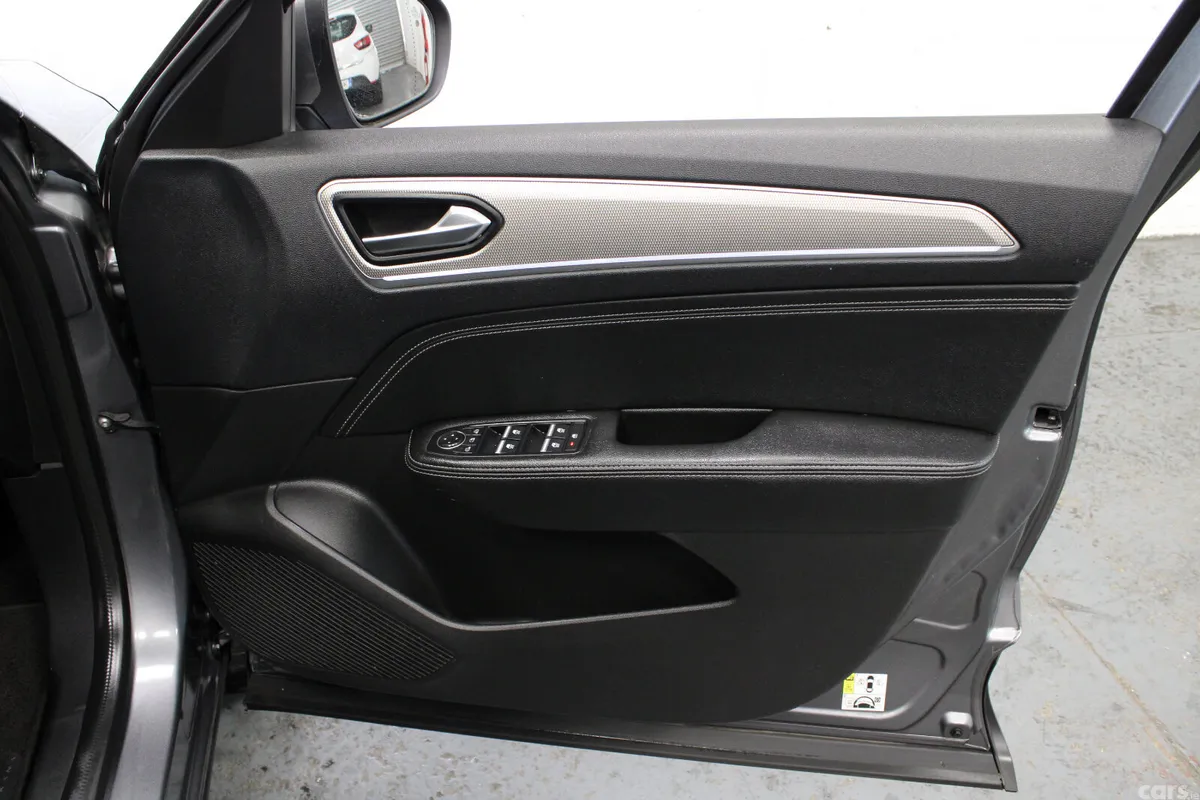 Renault Arkana Hatchback, Petrol, 2021, Grey