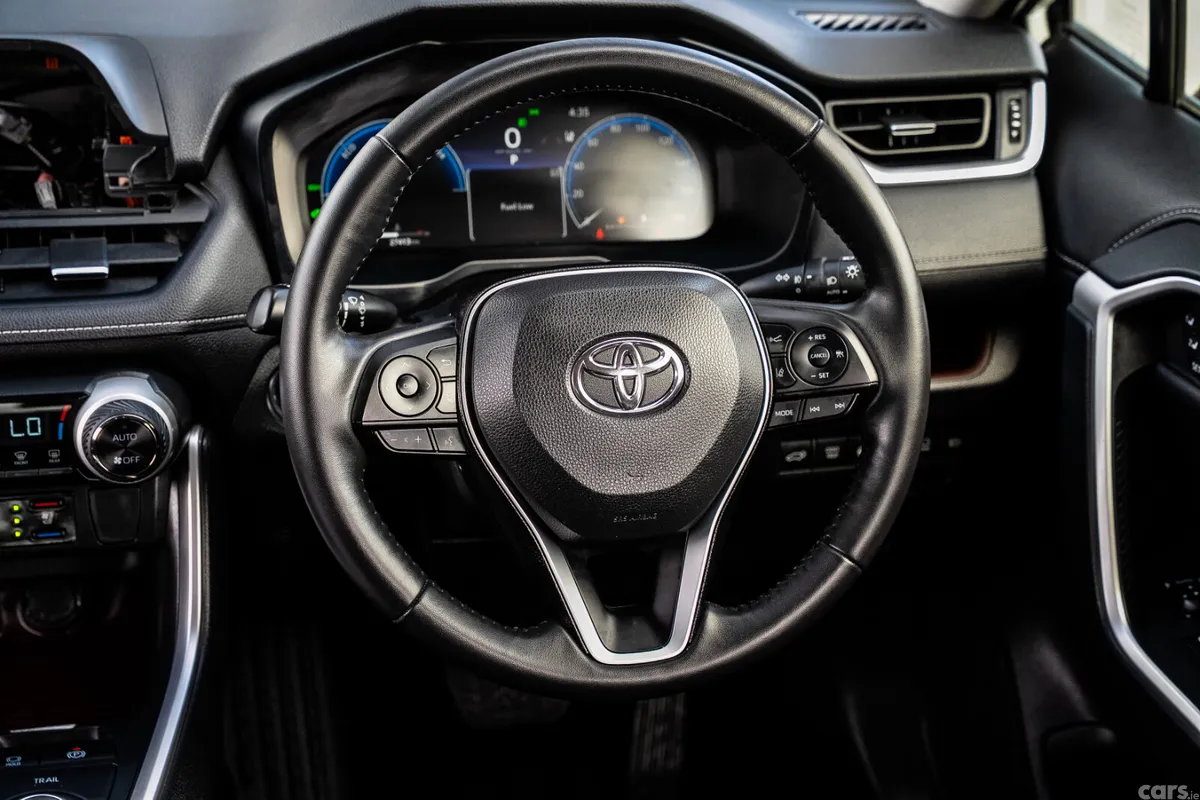 Toyota RAV4 SUV, Petrol Hybrid, 2024, White