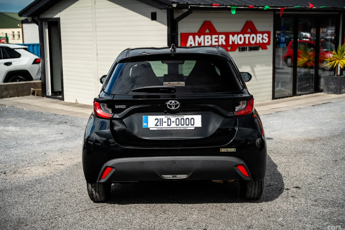 Toyota Yaris Hatchback, Petrol, 2021, Black