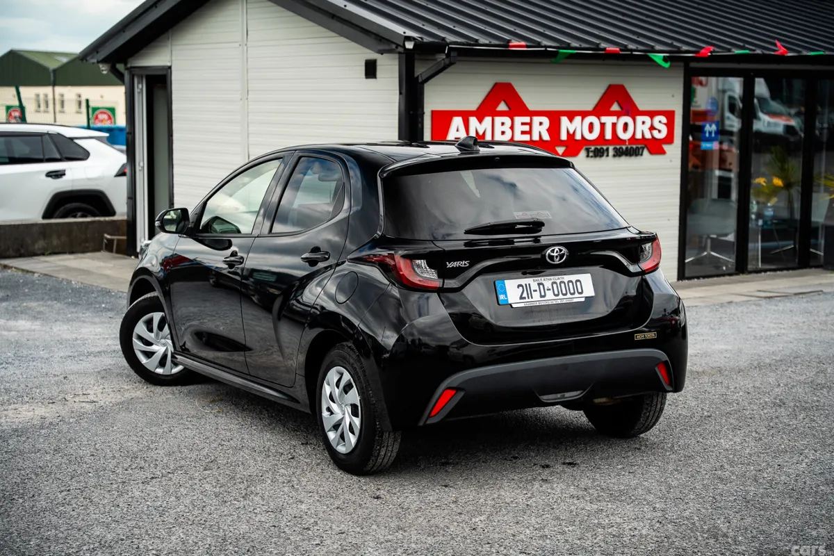 Toyota Yaris Hatchback, Petrol, 2021, Black