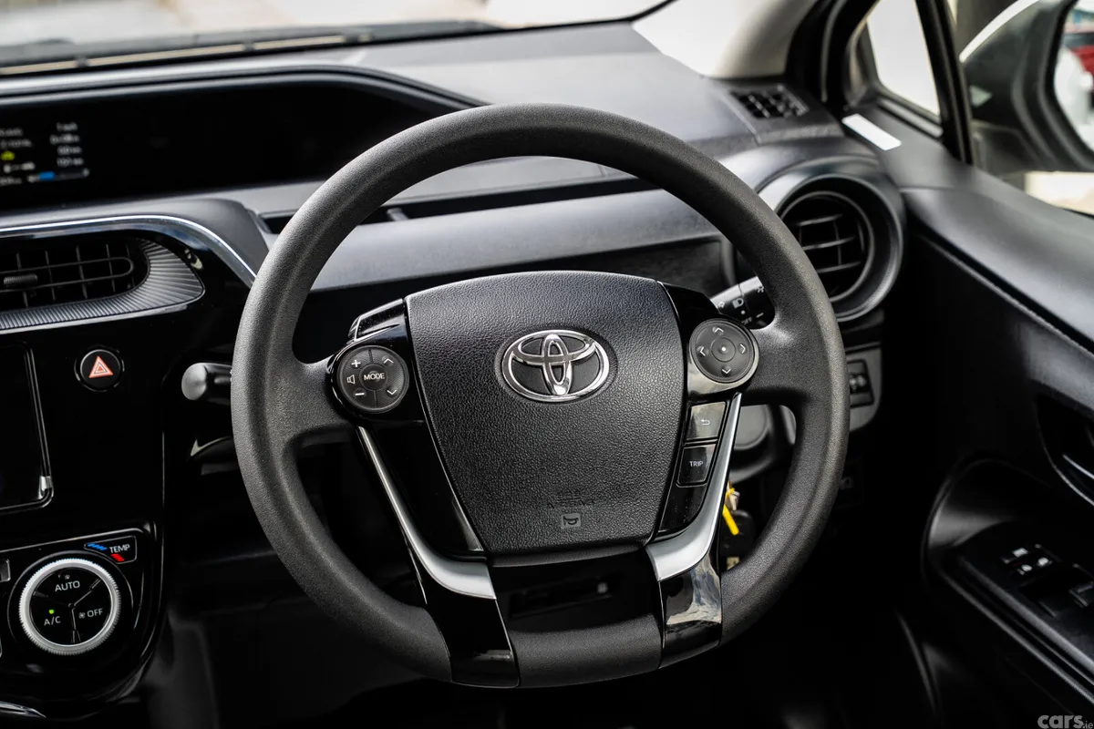 Toyota Aqua Hatchback, Petrol Hybrid, 2021, White