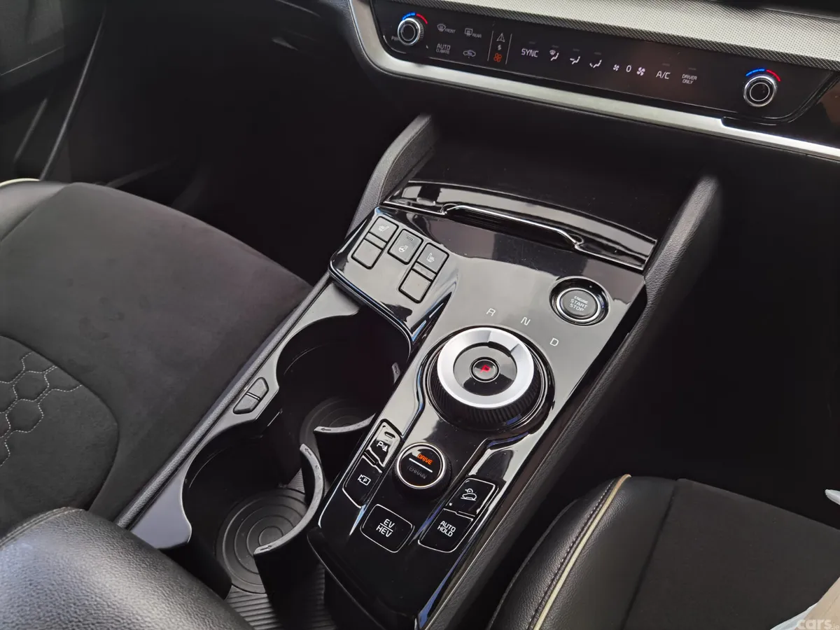 Kia Sportage SUV, Petrol Plug-in Hybrid, 2023, Grey