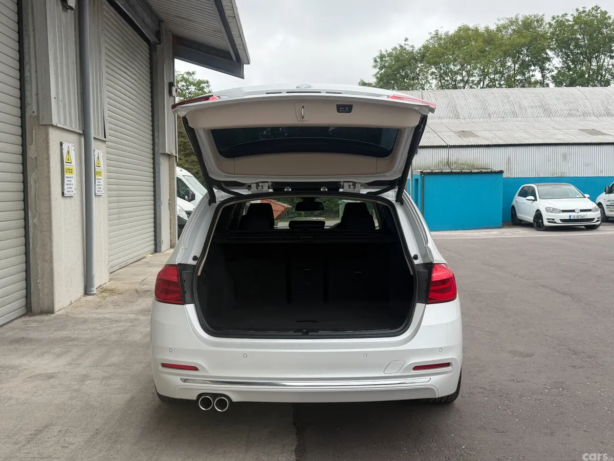BMW 3-Series Estate, Diesel, 2019, White