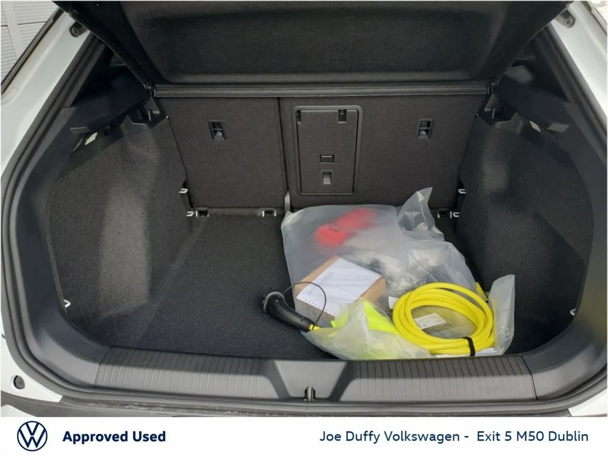 Volkswagen ID.4 Estate, Electric, 2026, White