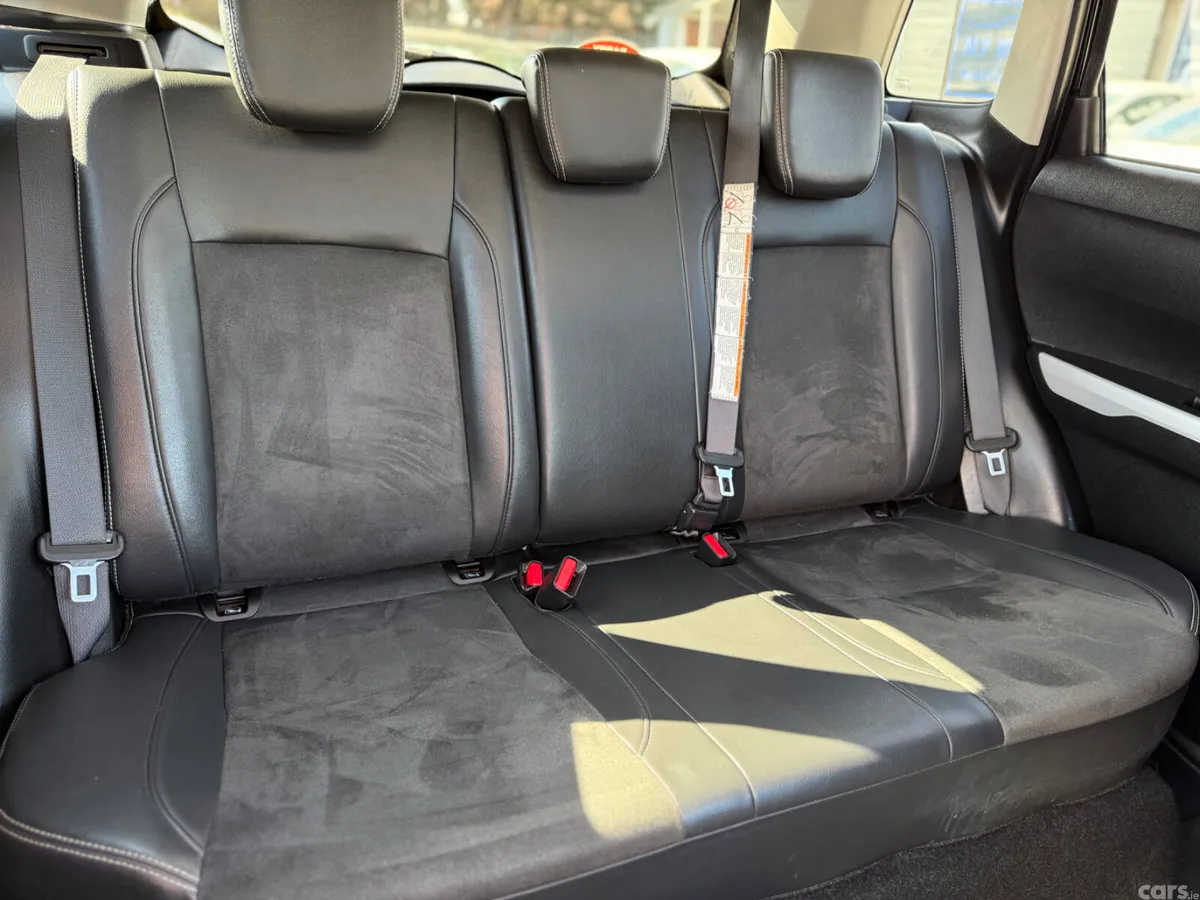 Suzuki Vitara SUV, Diesel, 2017, Black