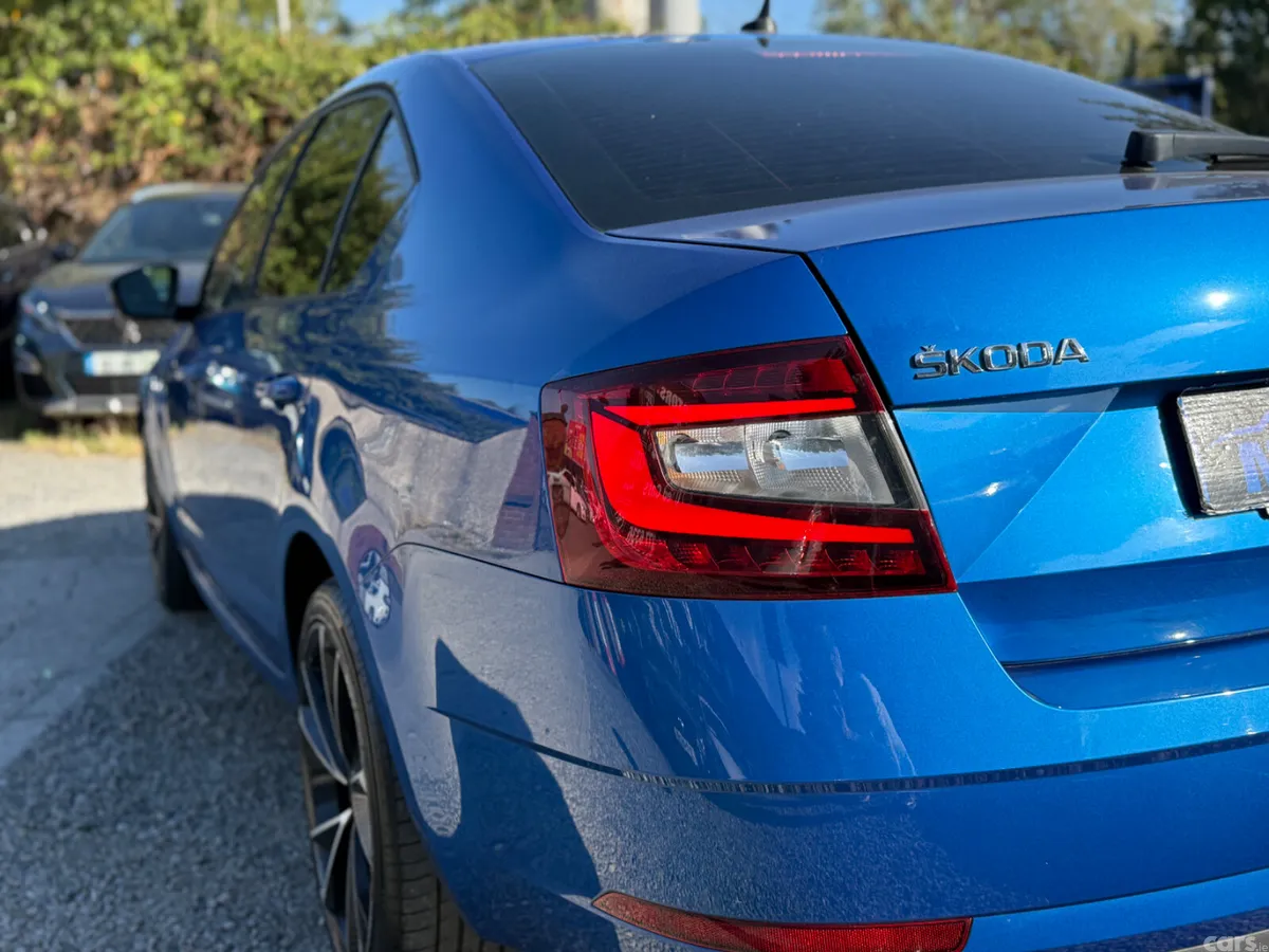 Skoda Octavia Saloon, Petrol, 2020, Blue