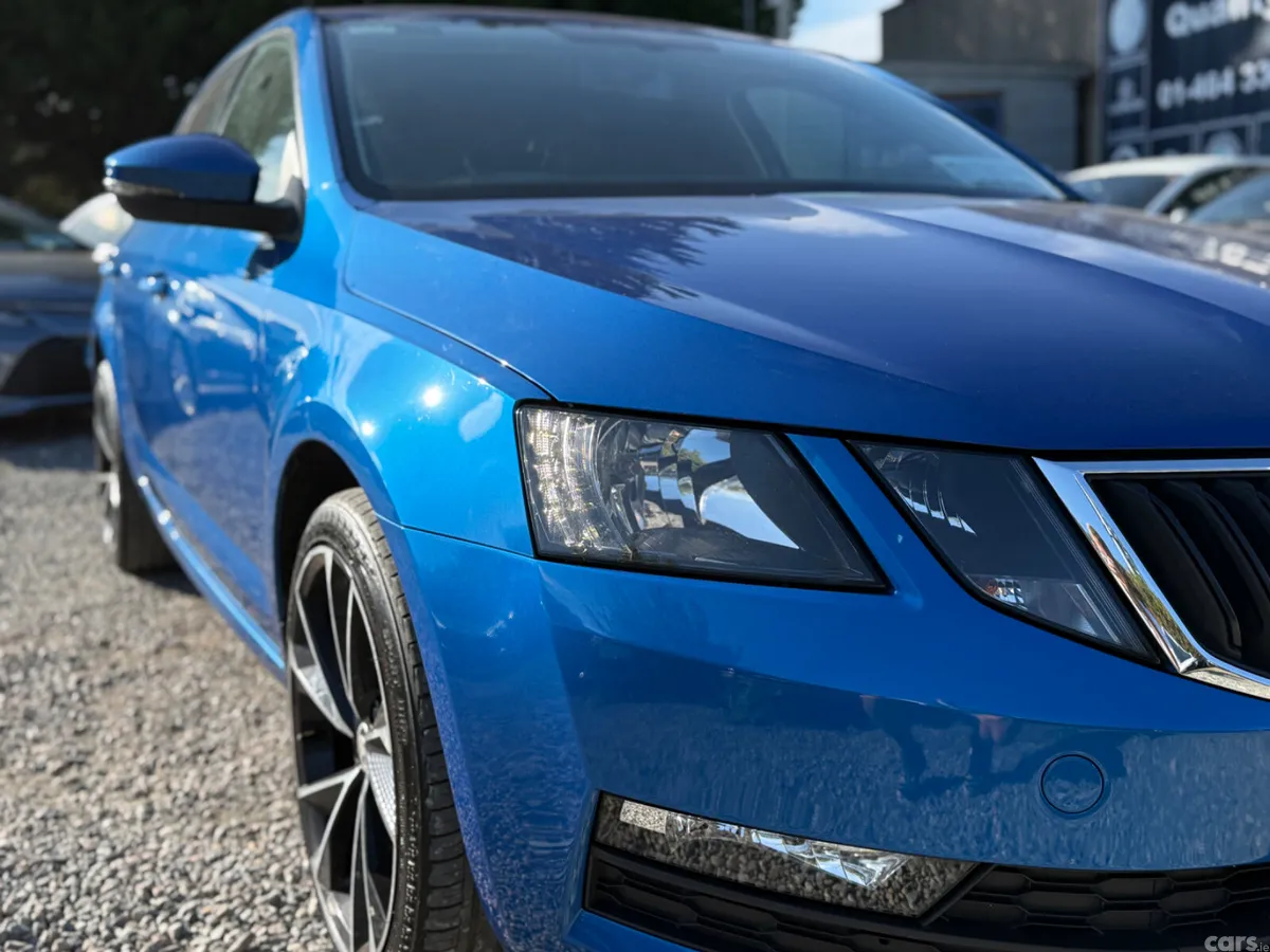Skoda Octavia Saloon, Petrol, 2020, Blue