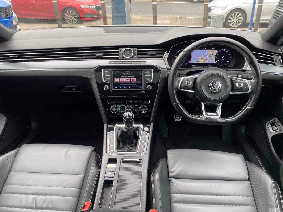 Volkswagen Passat Saloon, Diesel, 2017, White
